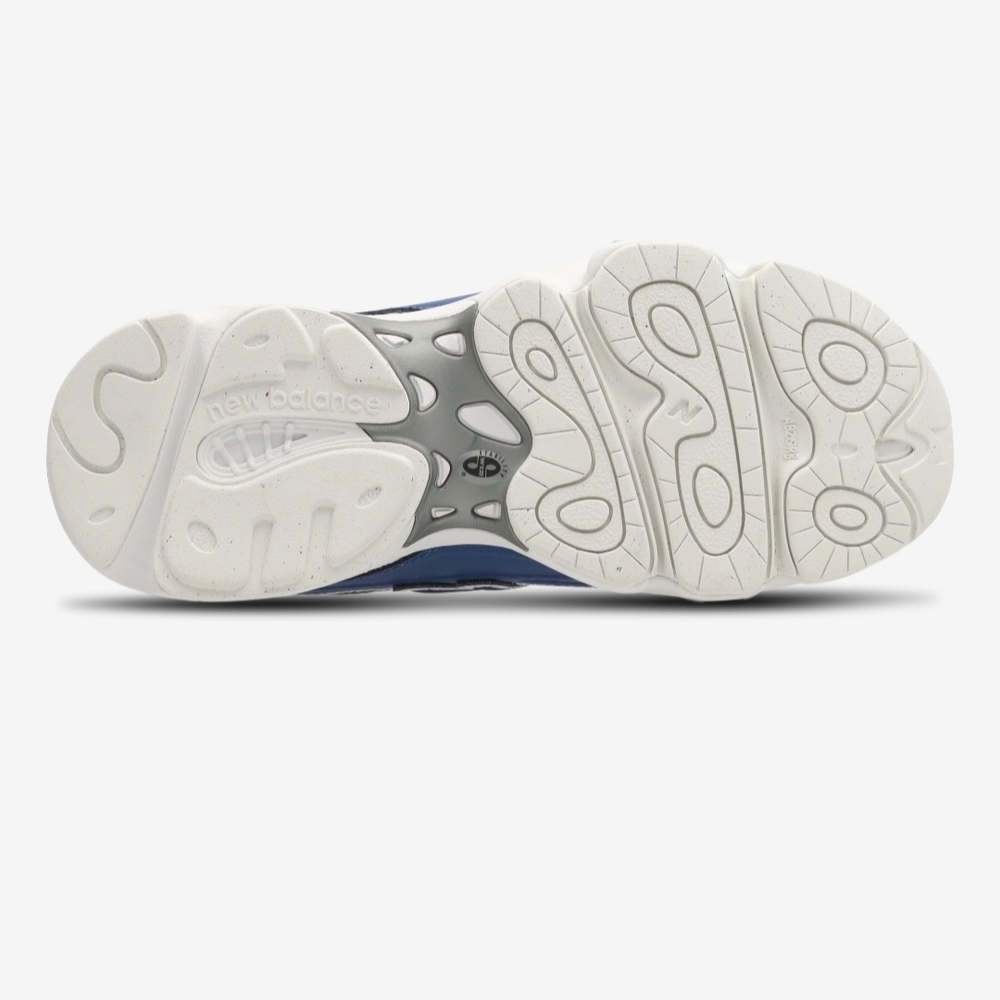 New Balance Kids Sneakers in Blue and White - Picture 3 of 16